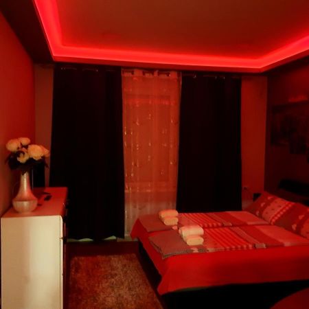 Ceca Apartman นิส ภายนอก รูปภาพ