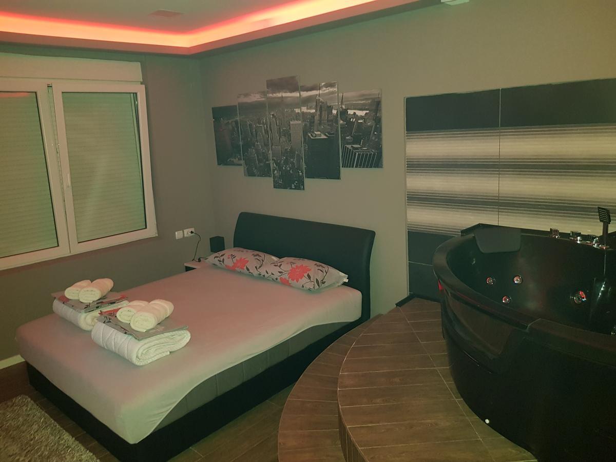 Ceca Apartman นิส ภายนอก รูปภาพ