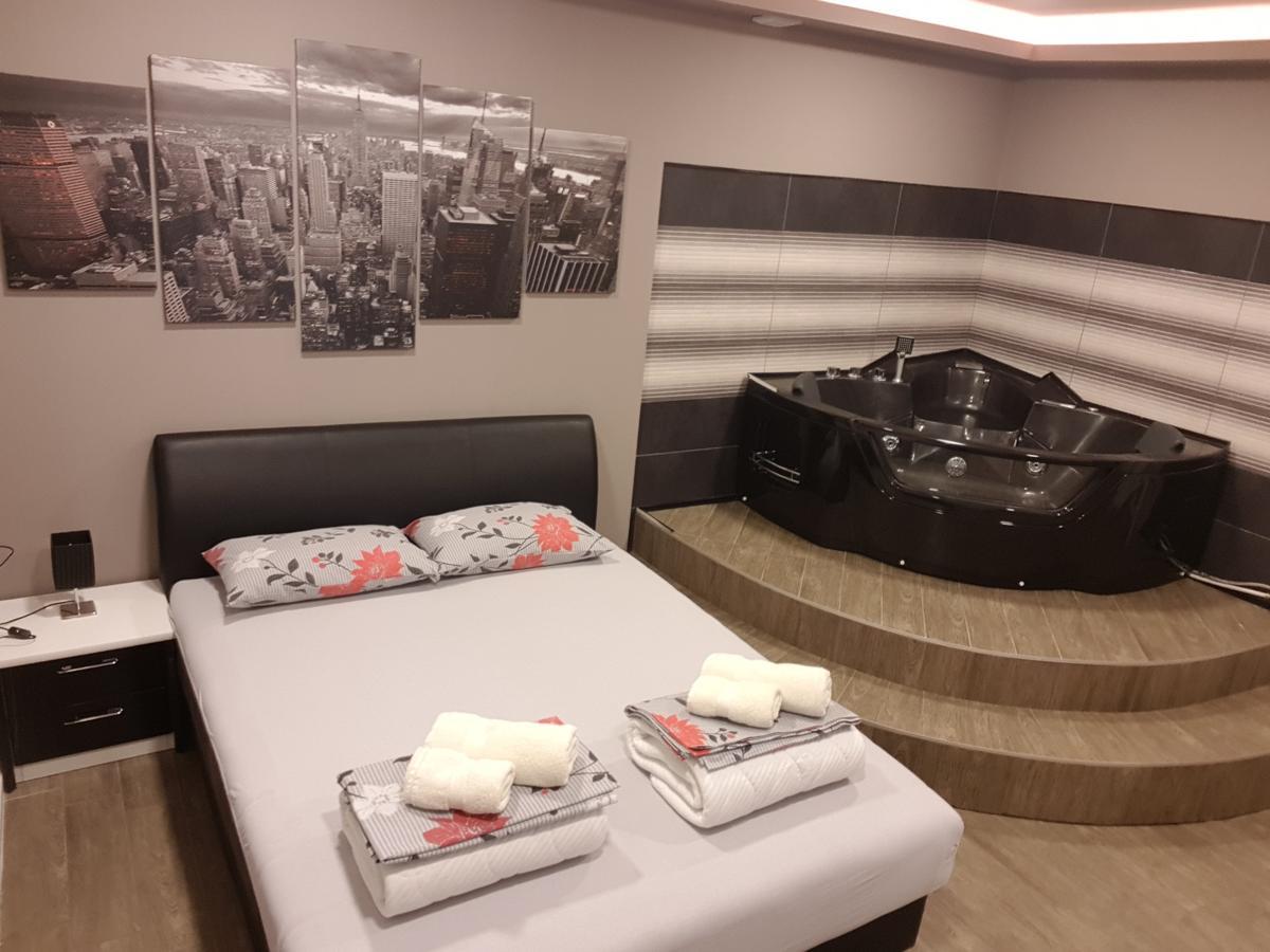 Ceca Apartman นิส ภายนอก รูปภาพ