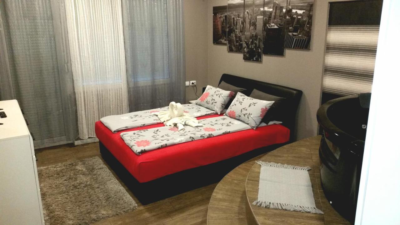 Ceca Apartman นิส ภายนอก รูปภาพ